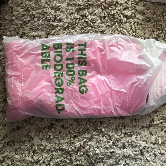 The Original MakeUp Eraser
Mini Pink Reusable MakeUp Eraser - Picture 3 of 3